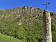 Corno Birone col gioiello romanico di S. Pietro al Monte da Civate-24apr23- FOTOGALLERY